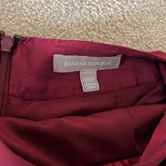 Maroon skirt - Picture 2 of 2